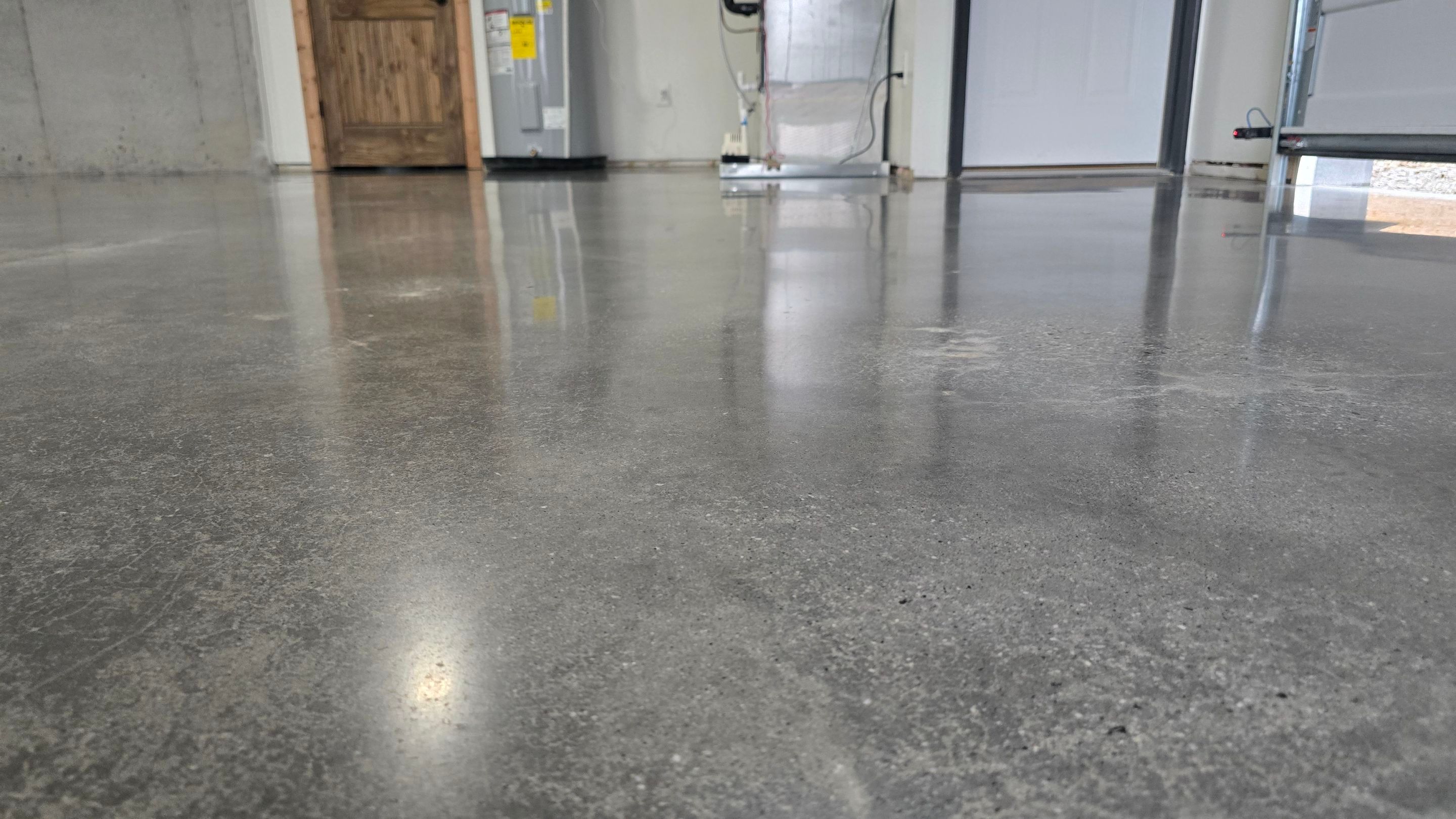 Polished Garage Floor  by Elite Floor Solutions