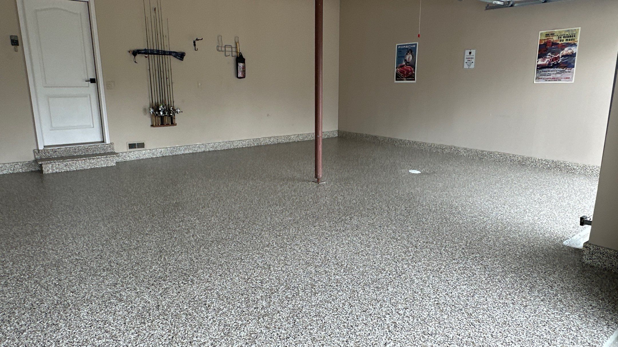 Jeff M. chose Riverbed flake for his beautiful new flake floor   by Banner Garage