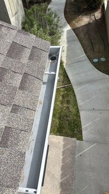 Lake Forest Gutter Cleaning