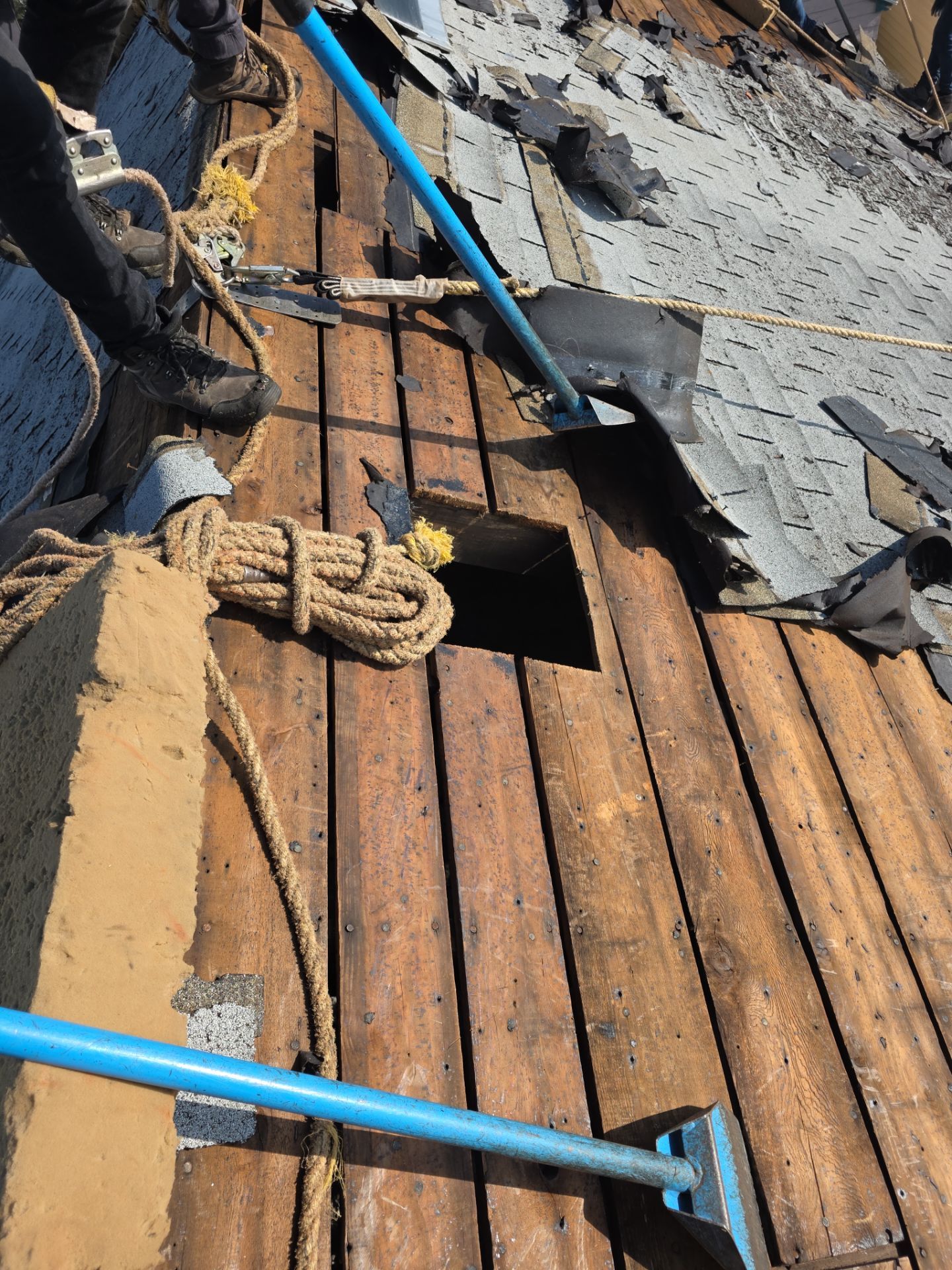 GELLINGS ON THE HOUSE SPRING PROJECT 2025 by Gellings Roofing & Siding