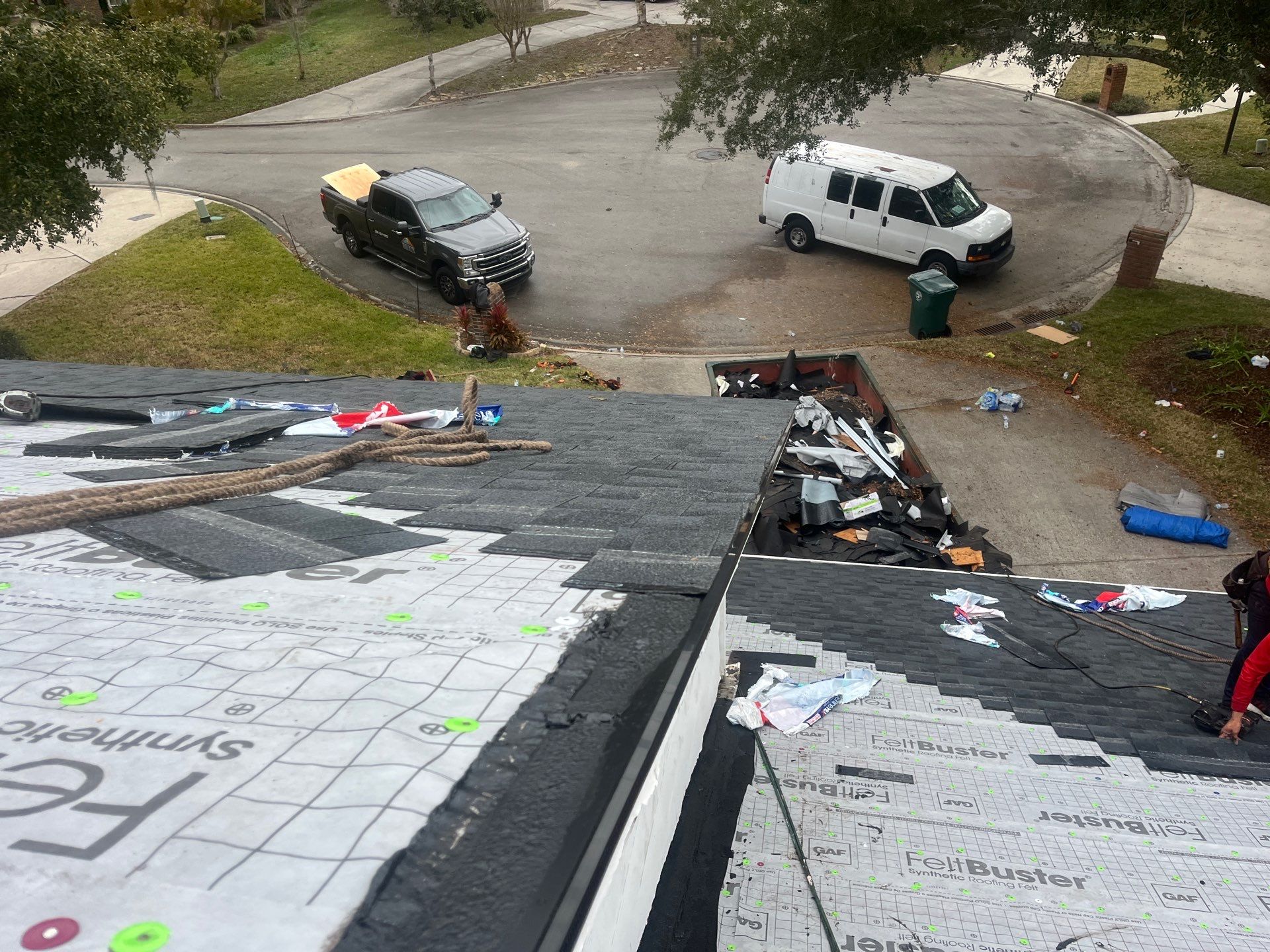 GAF Charcoal Architectural Shingle - Re-roof by Endless Summer Roofing Co.