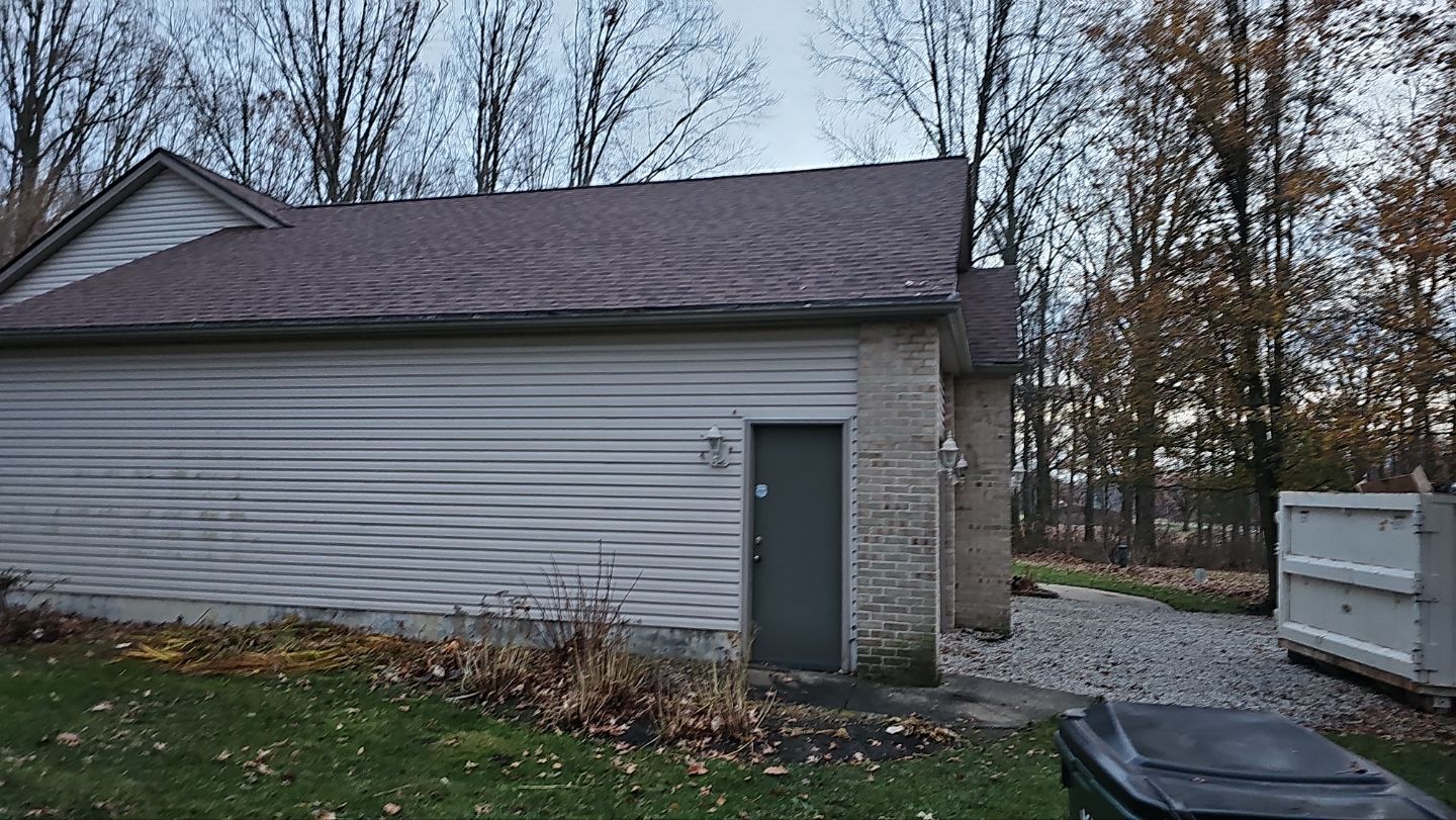 ATLAS PINNACLE COLOR: BURNT HICKORY DRIP EDGE: ROYAL BROWN by Eagle Eye Roofing