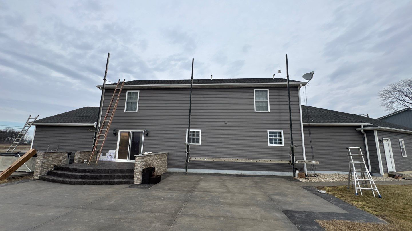 Siding Installation using Alside Coventry D4DL by Nitro Roofing and Construction