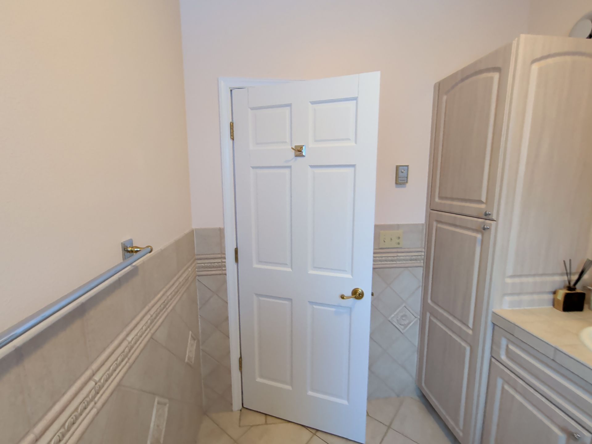 Interior Refresh by Midnight Sun Painting