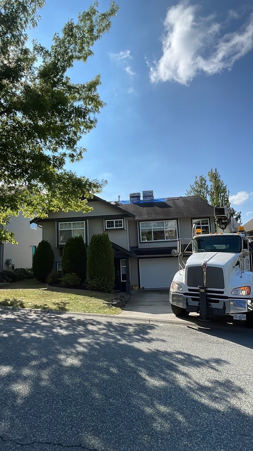 Residential Re-Roof using Malarky Vista Shingles by Top Notch Roofing Inc