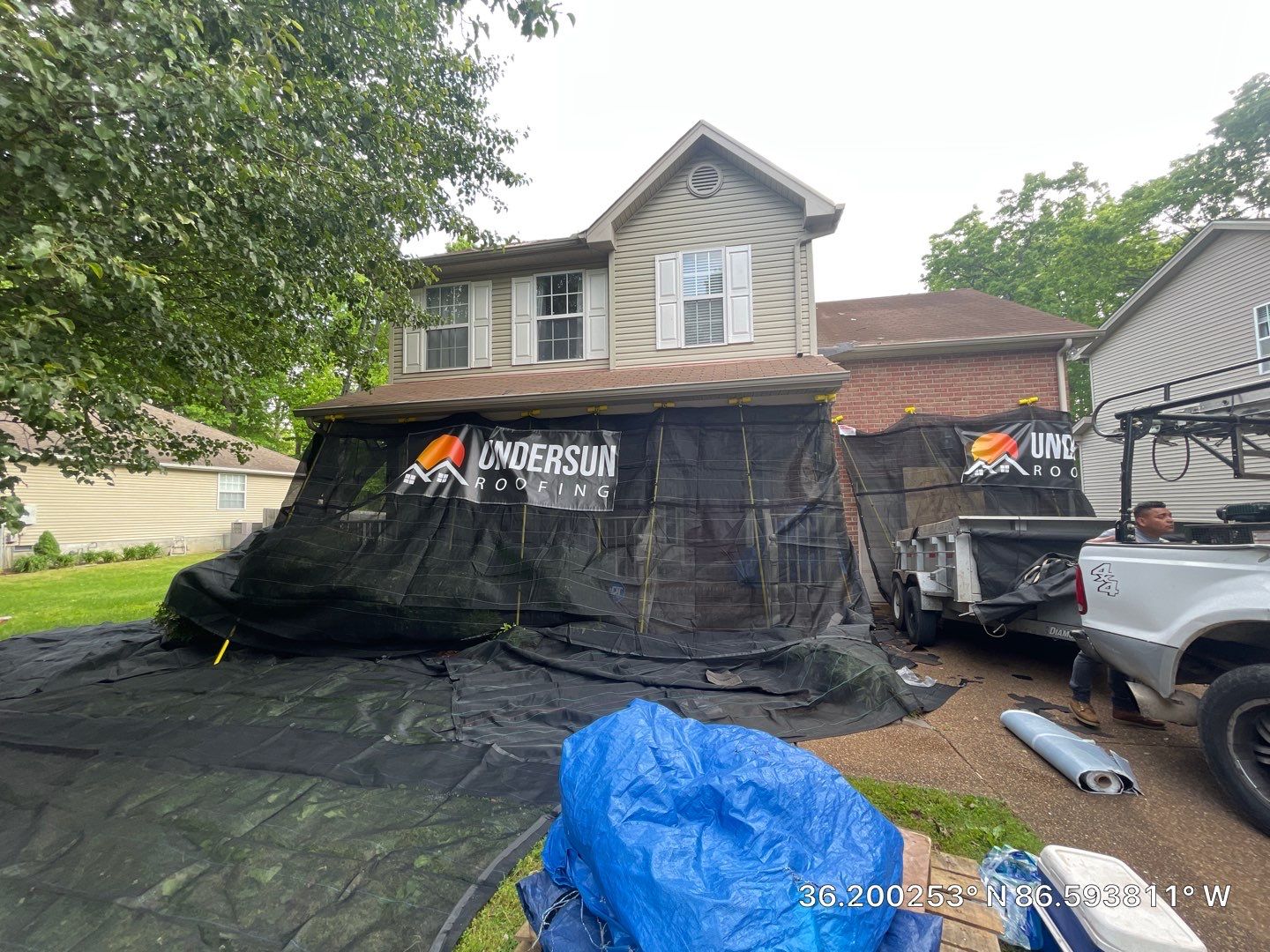 Residential Roofing Installation using Owens Corning Oakridge Roofing System by Undersun Roofing 