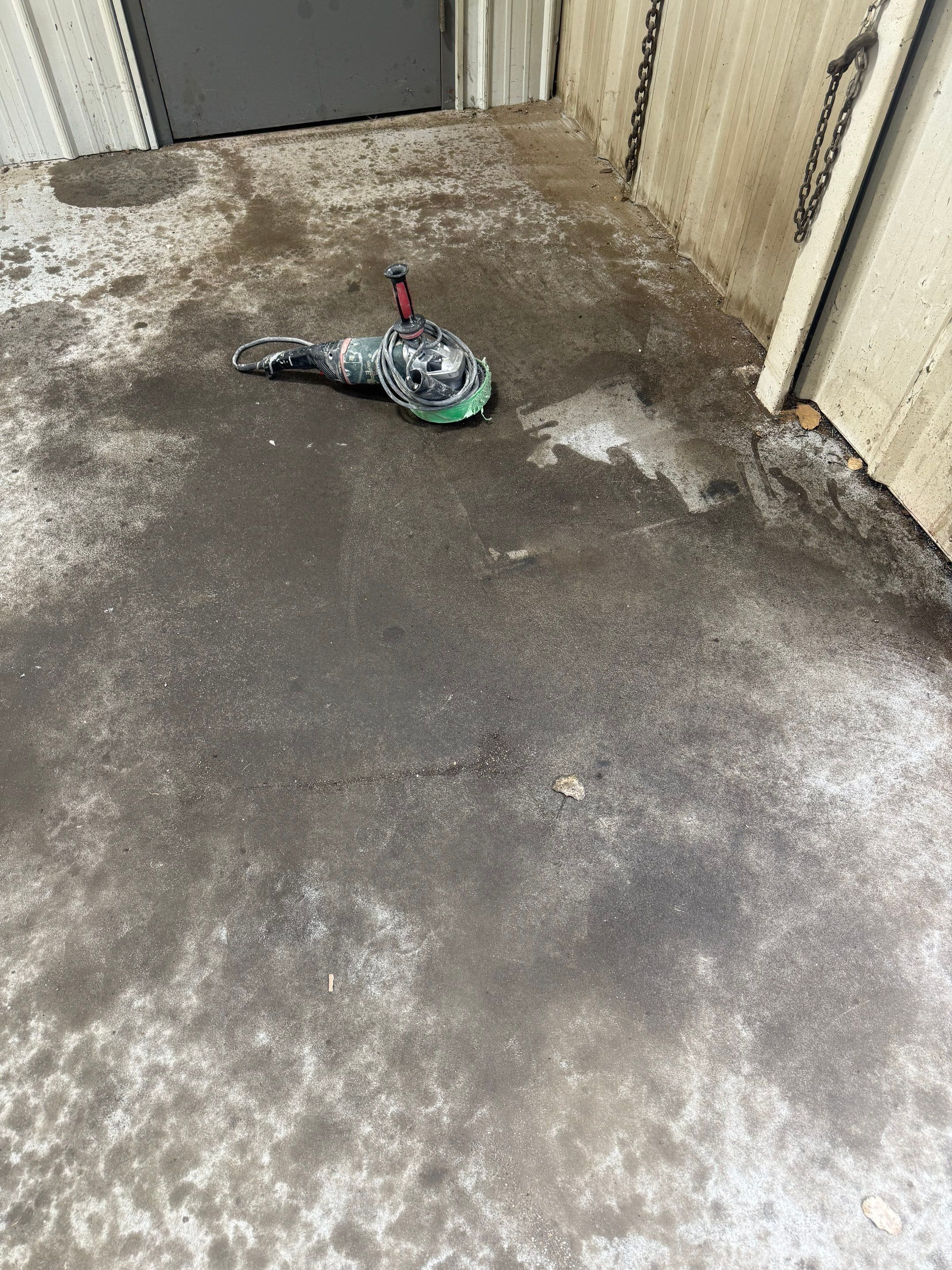 Commercial Concrete Coating and Floor Refinishing in Sioux Falls by Select Painting, Coatings & Garage Cabinets