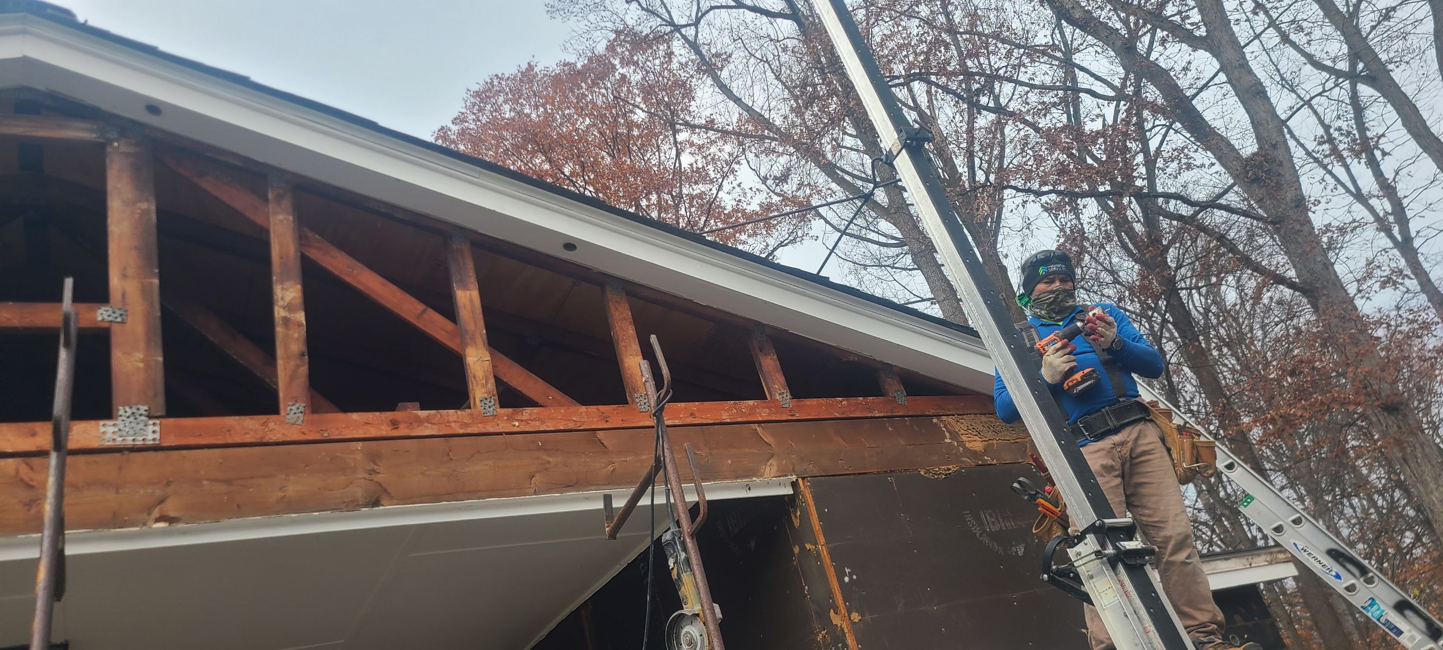 Springfield CertainTeed Charcoal Black Roof & CertainTeed Colonial White Siding by RM Banning, Inc.