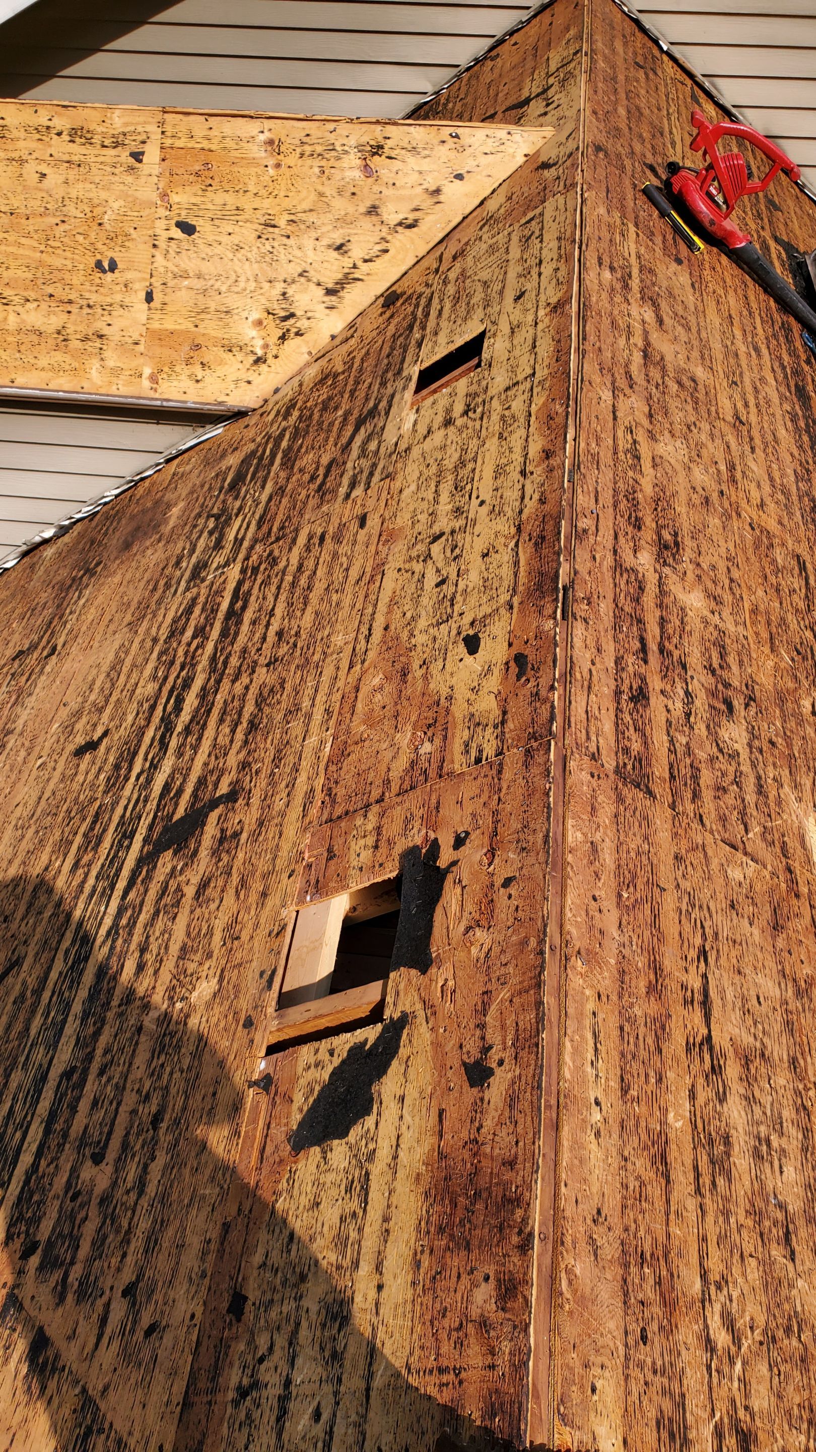 Residential Roofing Installation using Owens Corning Duration, Driftwood by Absolute Roofing and Construction