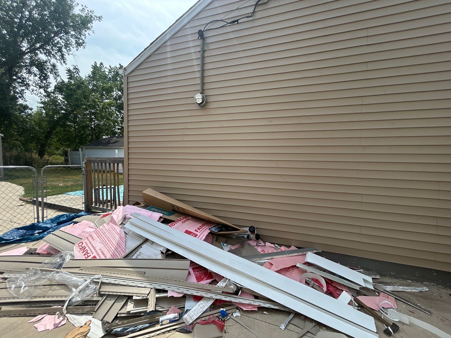 Vinyl Siding Repair by Homestyle in Cleveland by Homestyle Home Improvements (HHI)