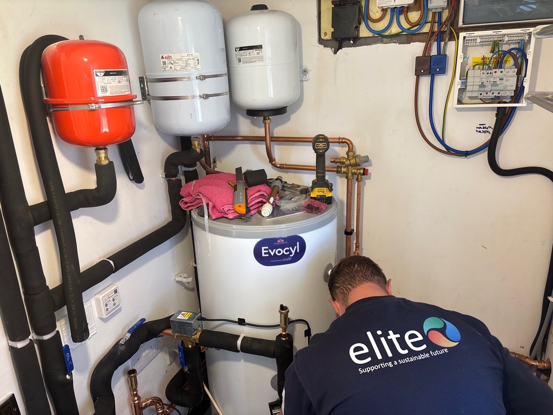 From Coal-Fired Heating to Modern Renewable Comfort 🔥➡️🌿 by Elite Services Group Ltd