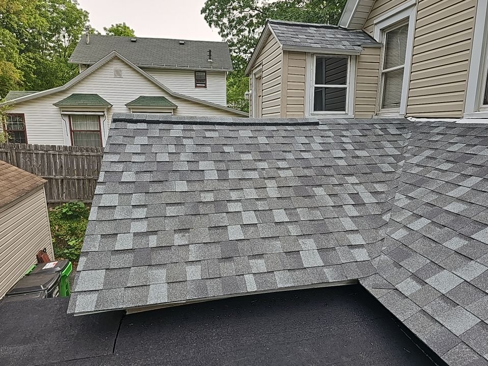 ATLAS PINNACLE COLOR: COASTAL GRANITE by Eagle Eye Roofing