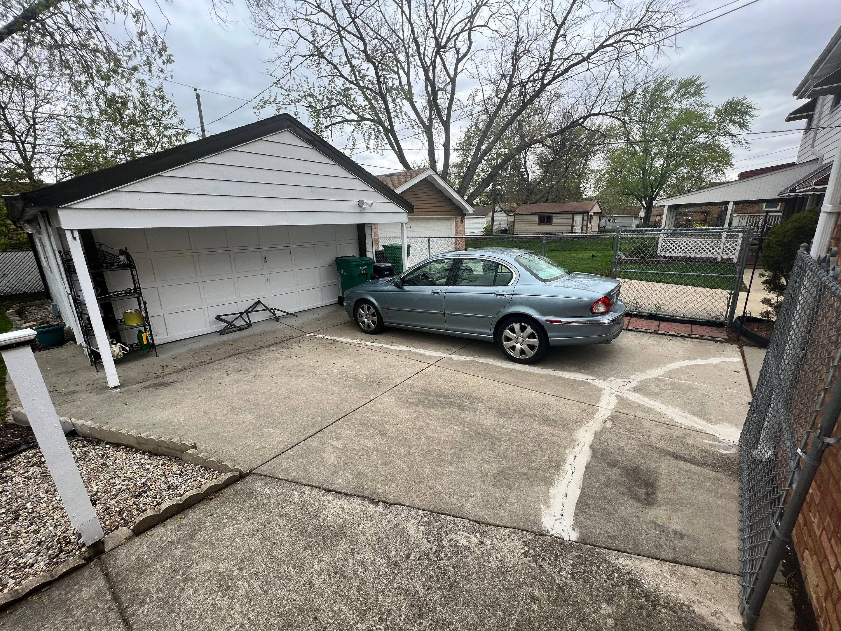 Concreto (Driveway Installation using concrete 4000 psi) by INQUSE GENERAL CONTRACTOR