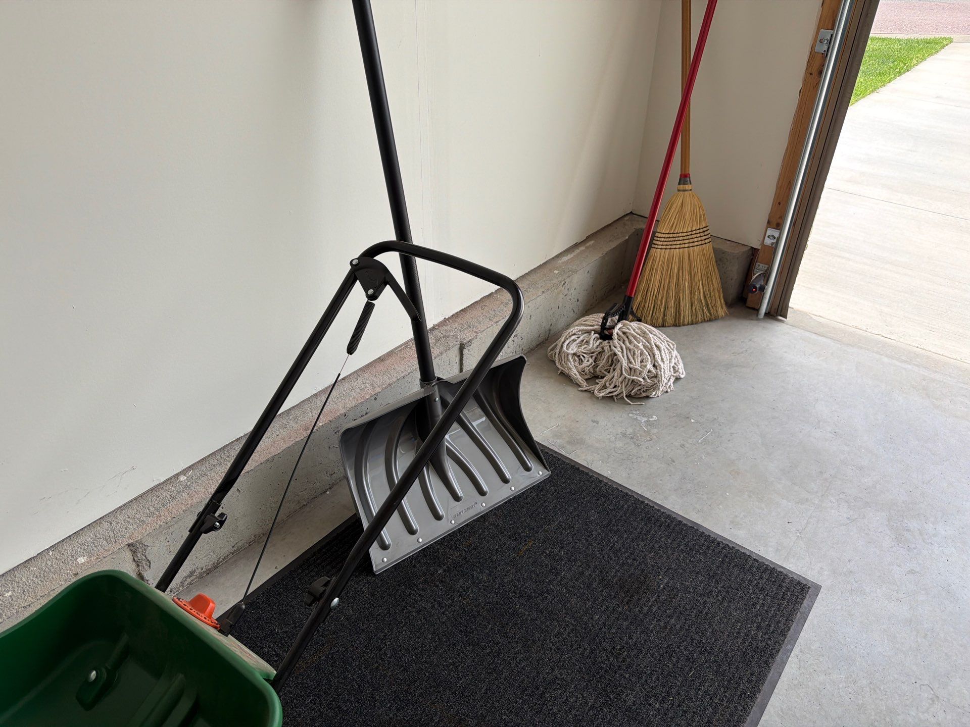 Cabin Fever Garage Floor Coating in Sioux Falls by Select Painting, Coatings & Garage Cabinets