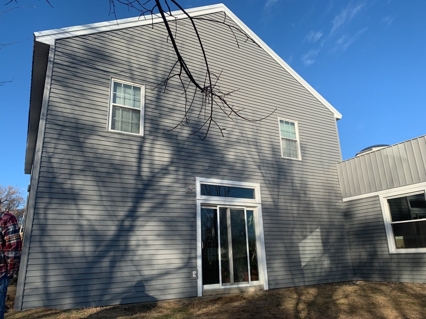Contemporary house Siding Installation using Mastic Premium Vinyl siding  by EEC  Windows, Siding & Roofing 