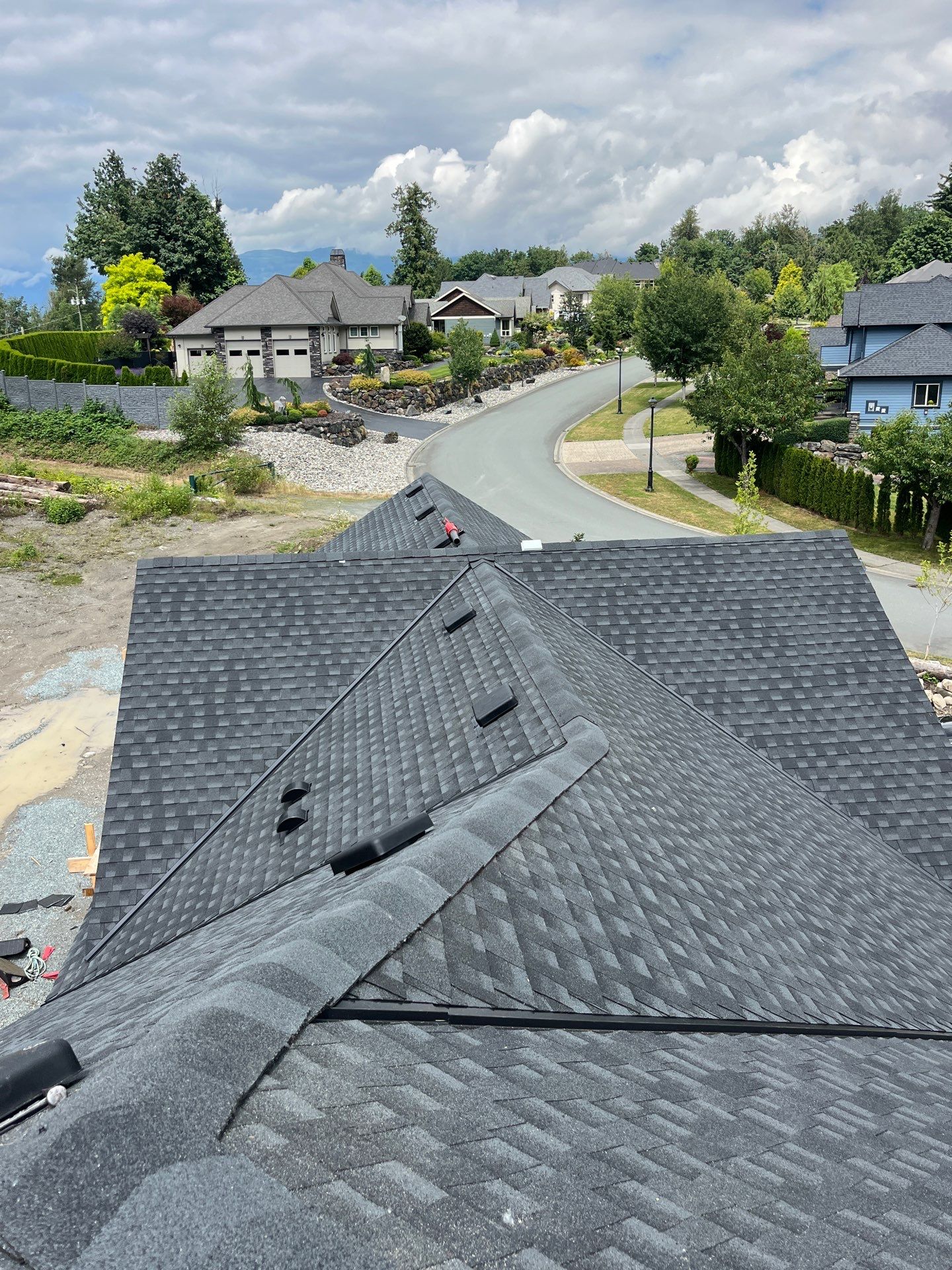 Residential Roofing Installation using GAF Timberline HDZ Charcoal by Top Notch Roofing Inc