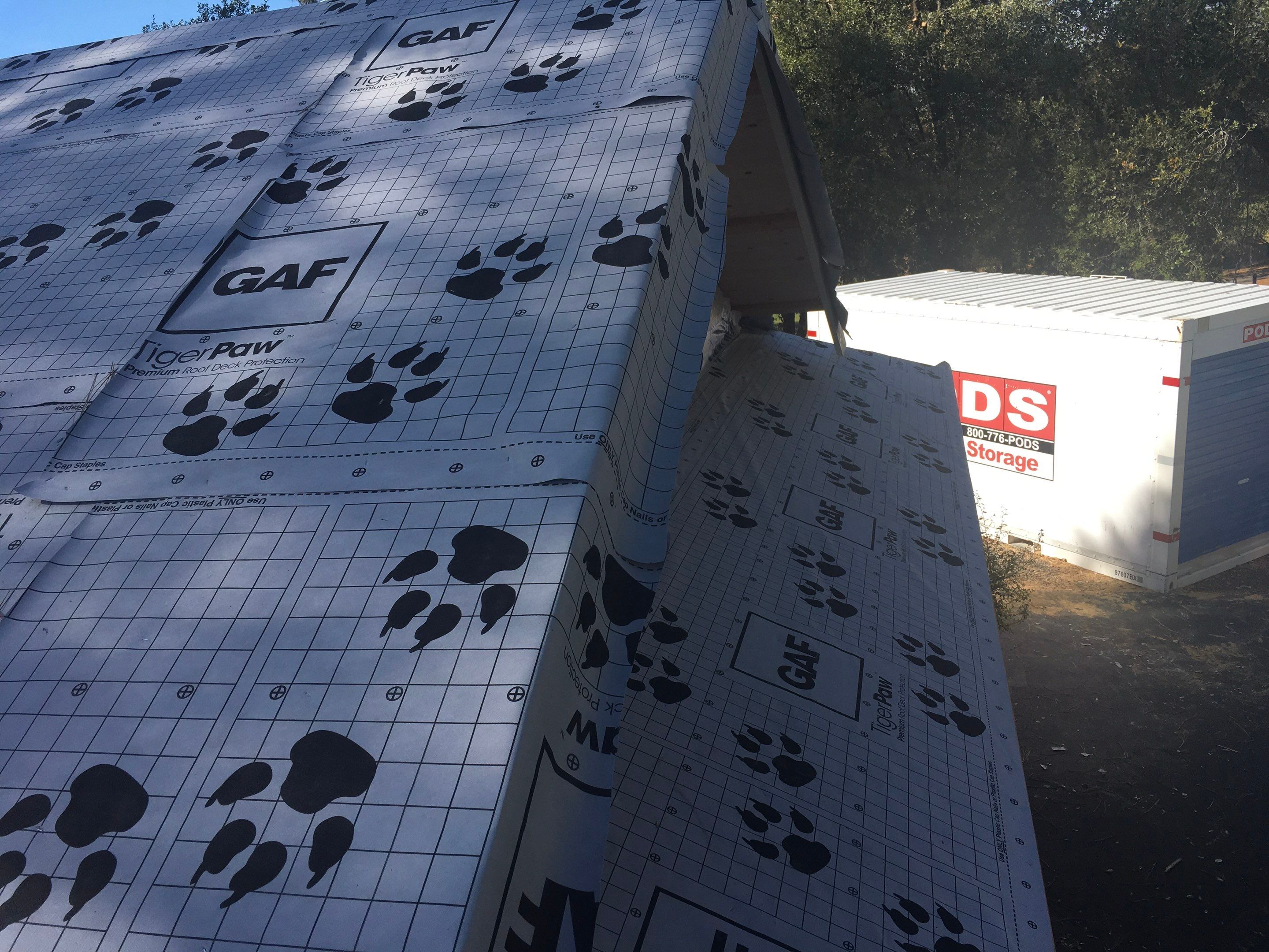 Metal roofing installation using Standing seam metal roofing system by Straight Edge Roofing Inc