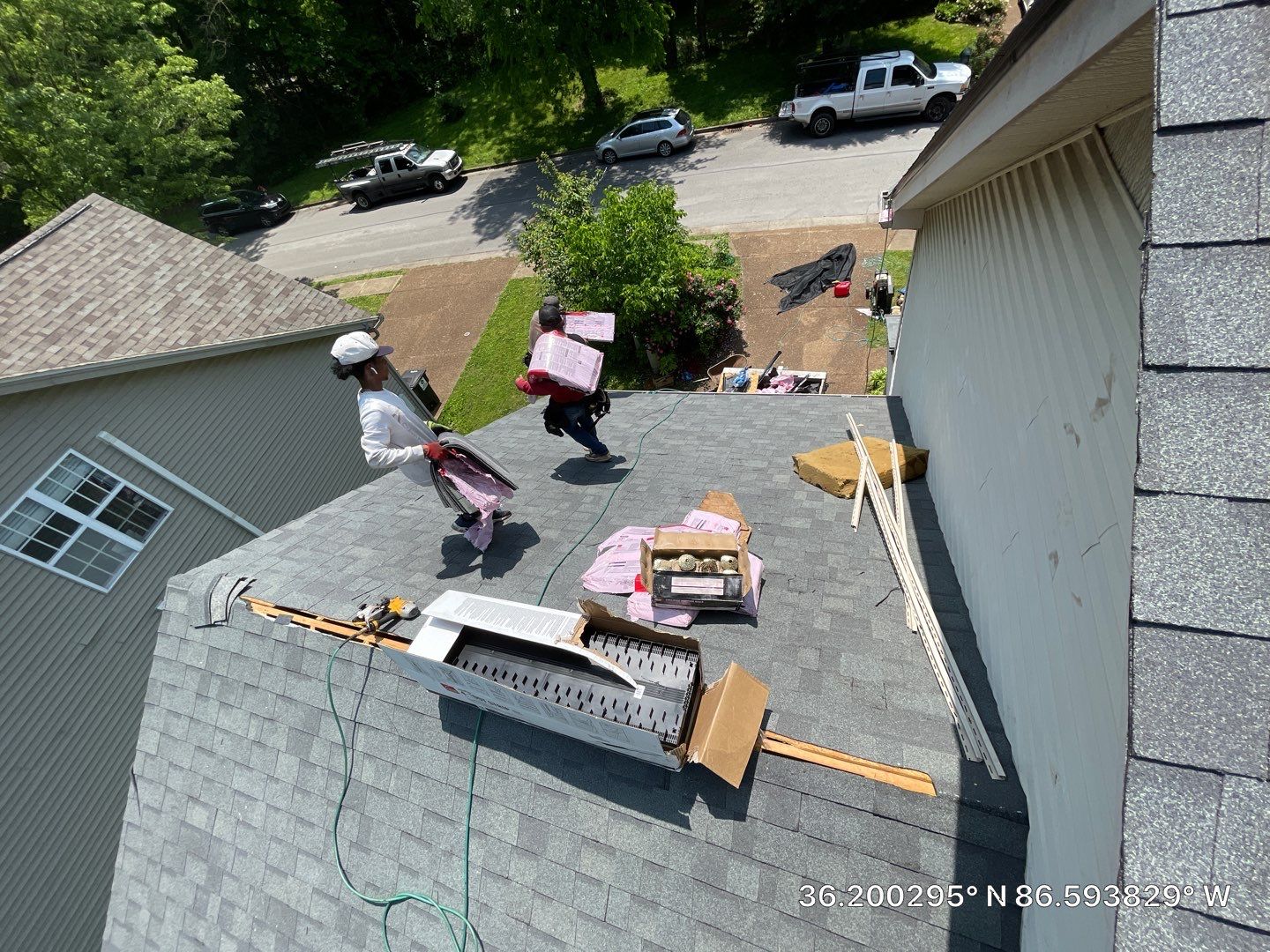 Residential Roofing Installation using Owens Corning Oakridge Roofing System by Undersun Roofing 