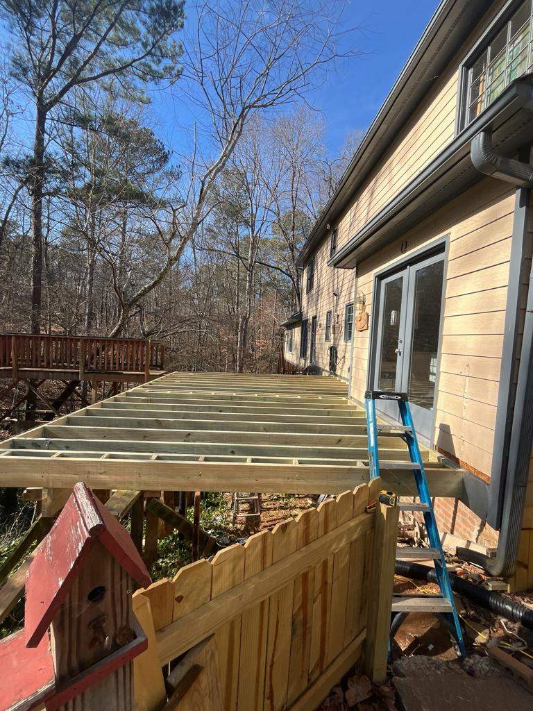 Trex Deck Build with Hybrid Railing in Lilburn, GA by Nelson Exteriors 