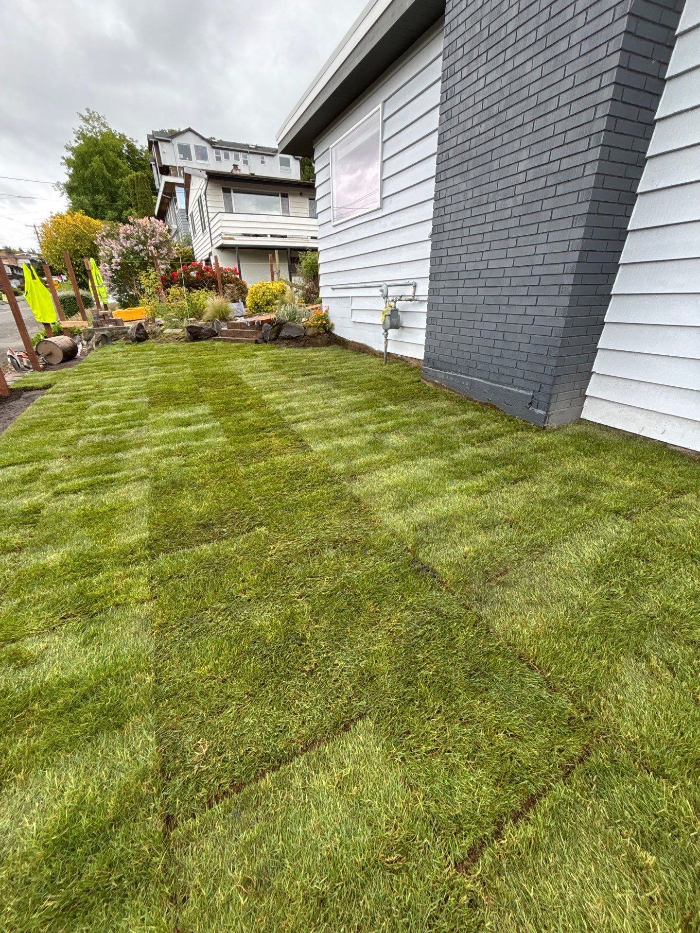 Retaining Wall & Fence Installation  by Jireh Asphalt & Concrete Inc 