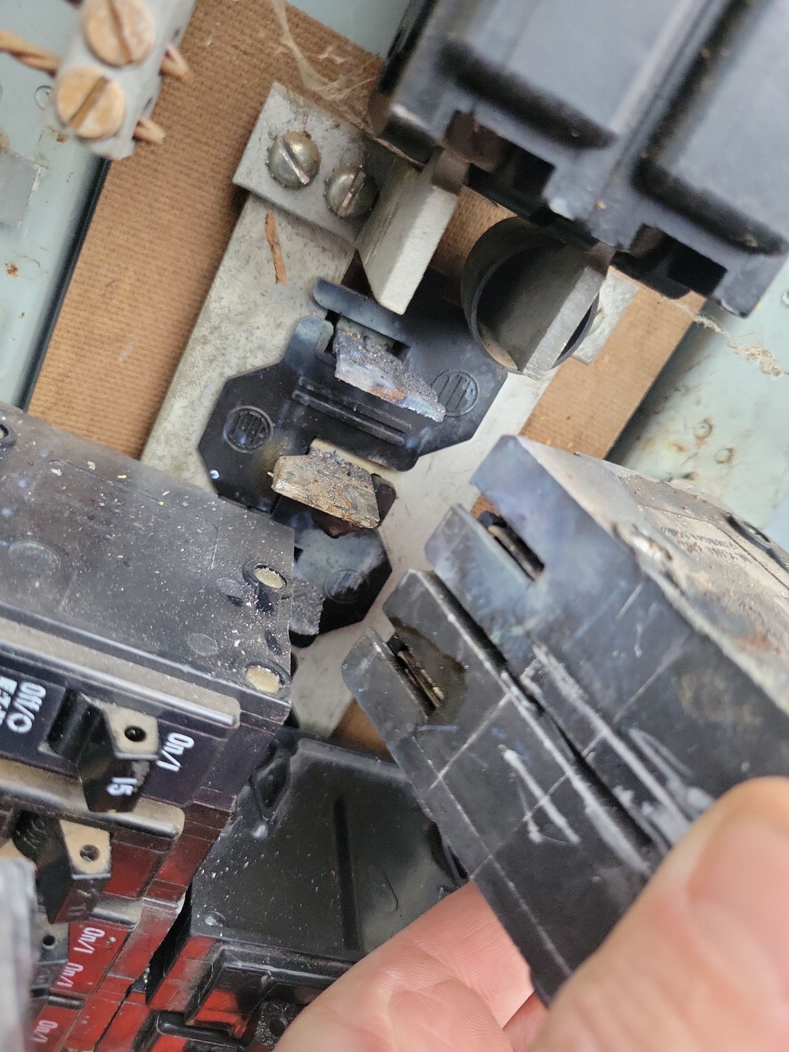 200a mpu by Peach Electric Inc