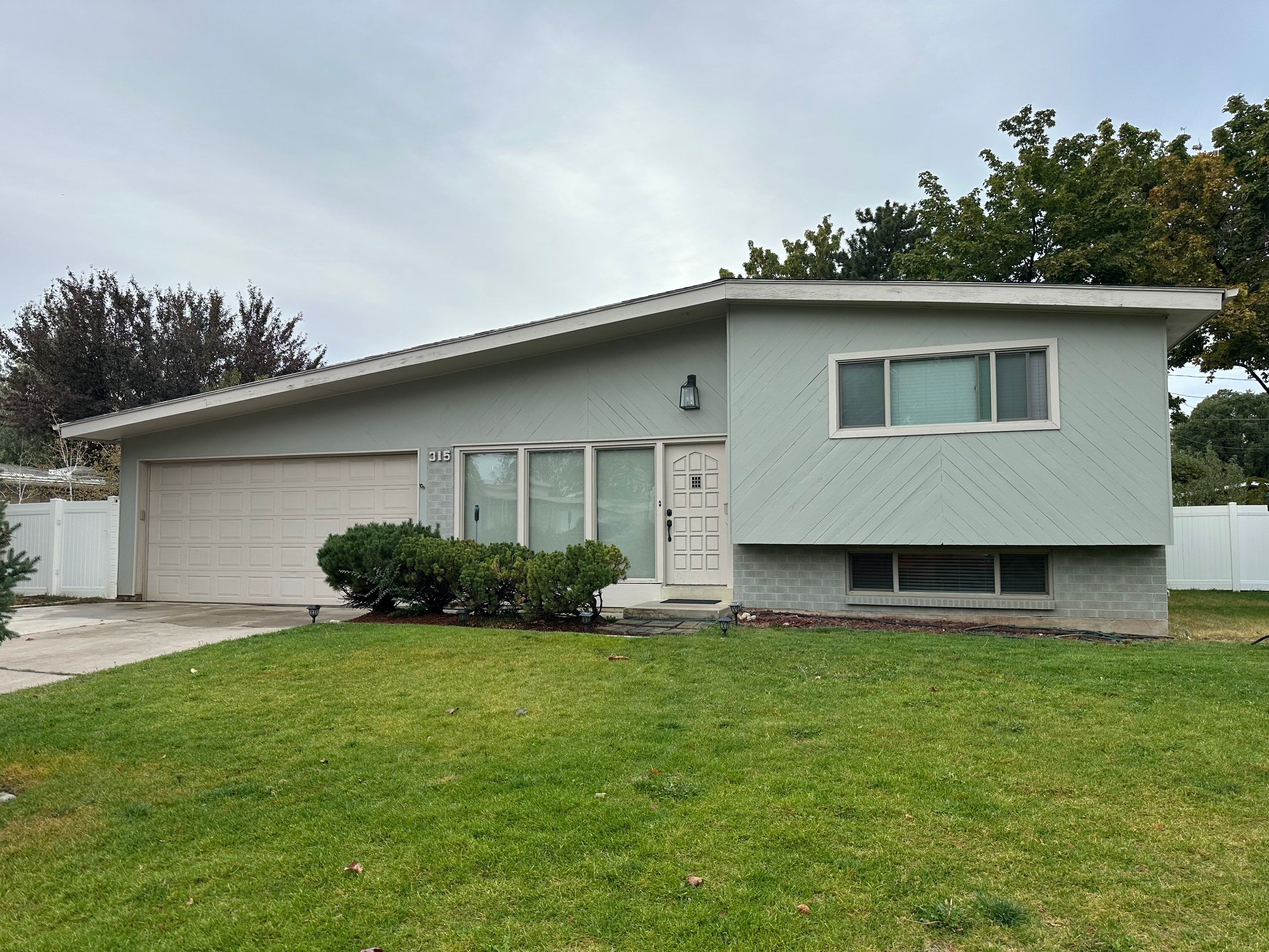 Roofing in Murray, UT by Go Pro Roofing