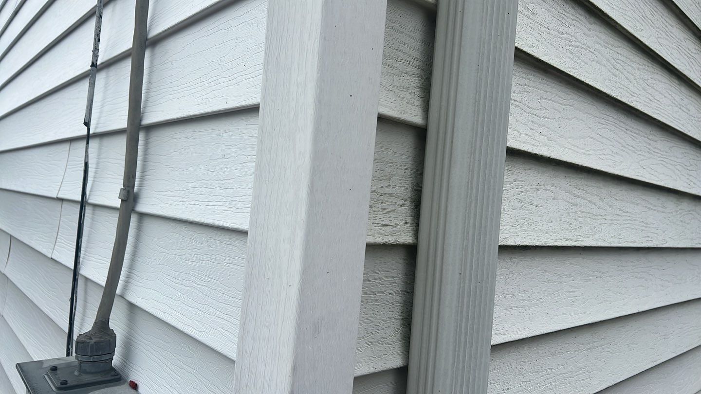Akicka Gates by Silver Leaf Contracting 