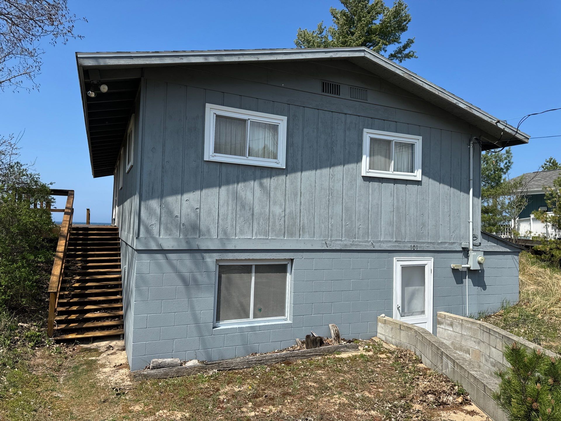 Exterior Painting. Exterior staining by Gordon Painting