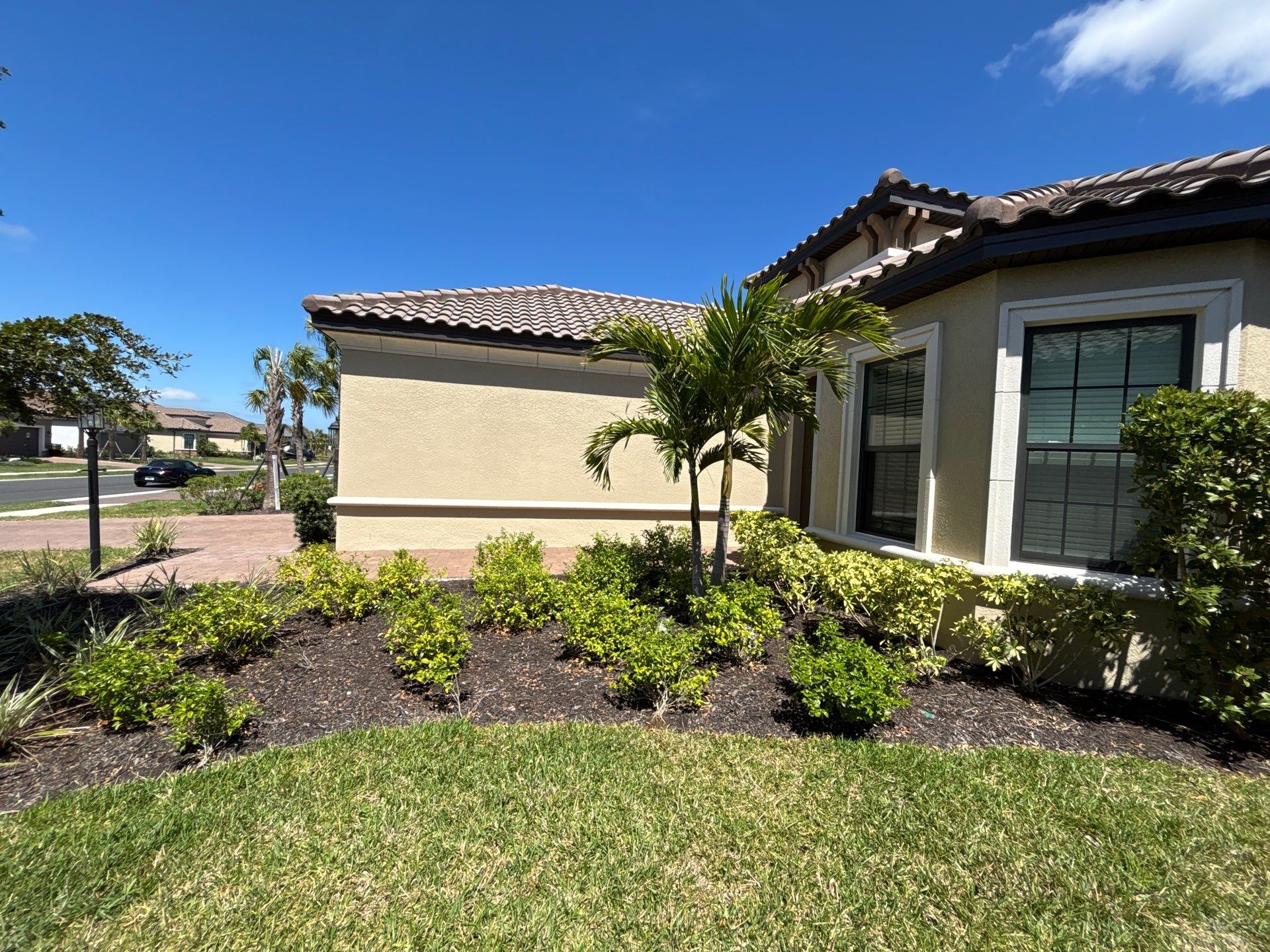 Premium 7-Inch Seamless Gutters in Lakewood Ranch FL by Gutter Professor by Gutter Professors