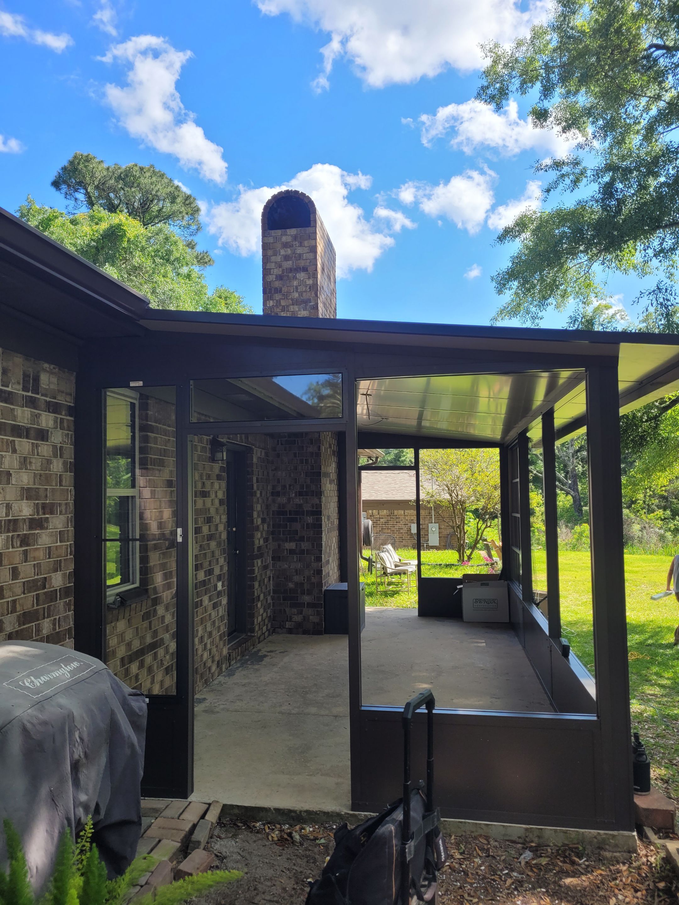 Pensacola Screen Room Using Colorbeam by Titan Sunrooms