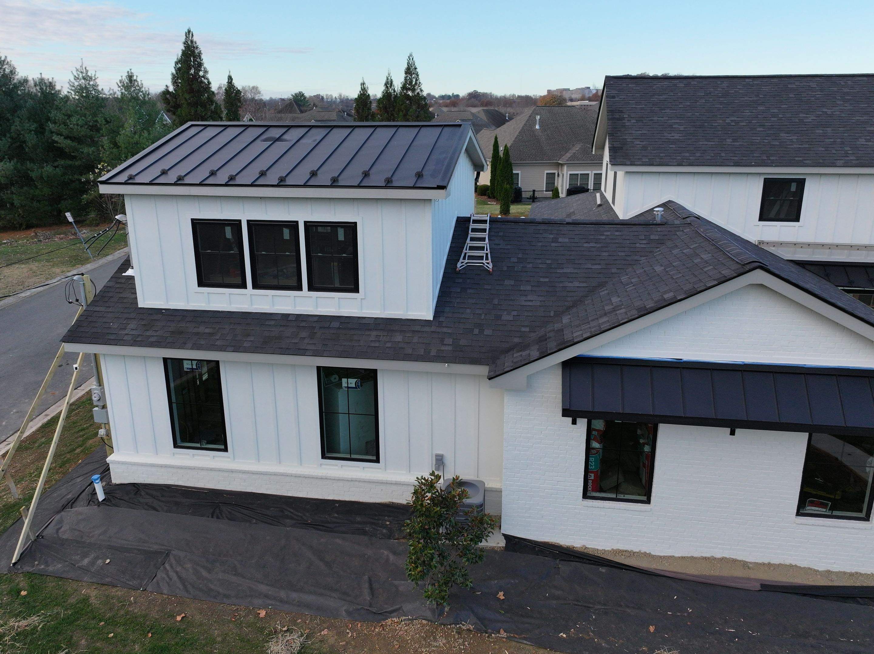Miller Residence by Omnia Roofing