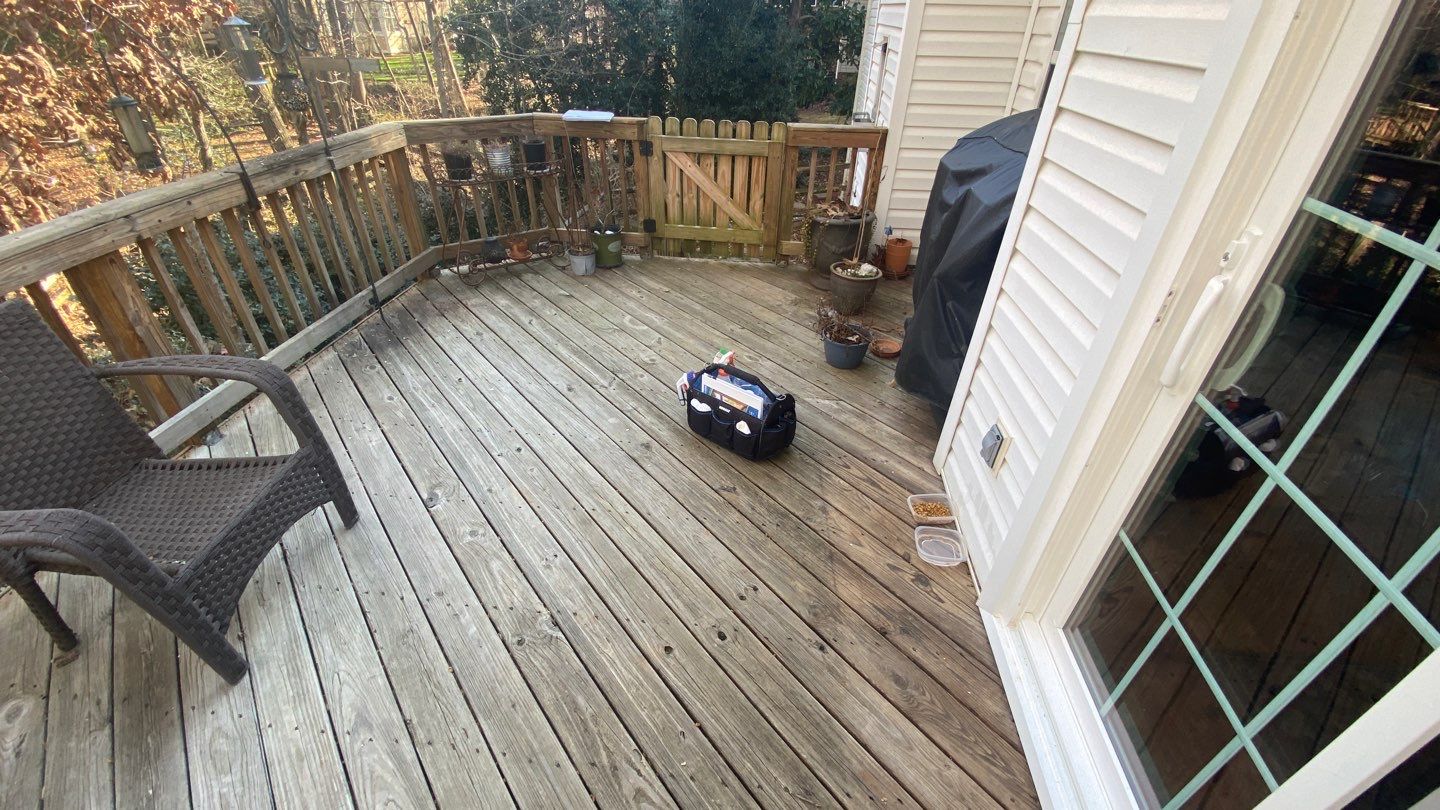 Deck using Wood Sealant by DuraSeal