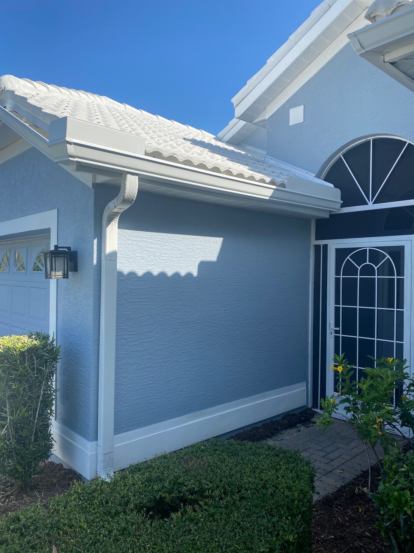 Smooth Box Seamless Gutters Installed by Gutter Professor in Sarasota FL by Gutter Professors