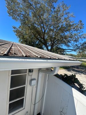 6 Inch Seamless Gutters using White Seamless Gutters in Sarasota FL