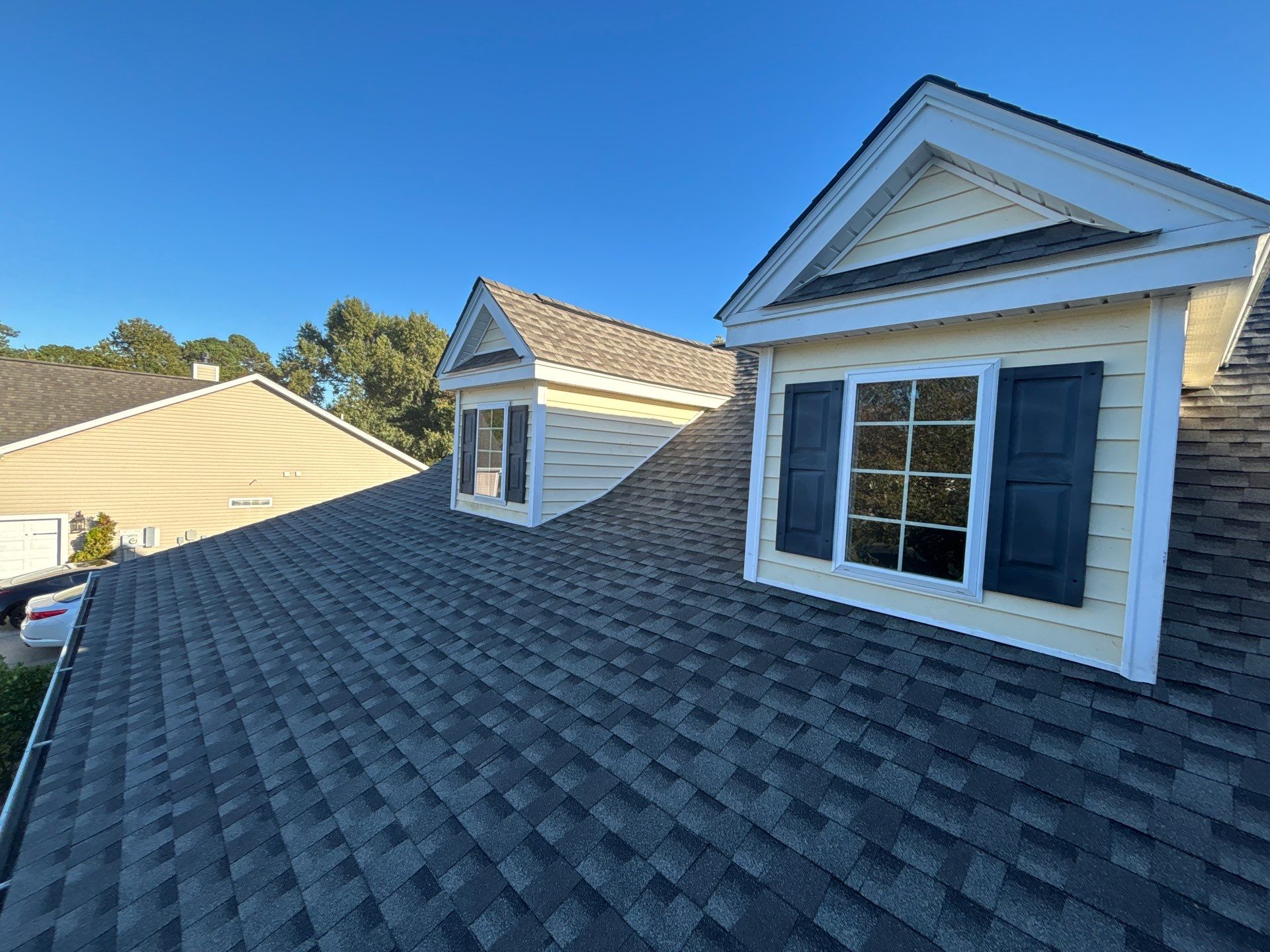 GAF HDZ - Weathered Wood by Linta Roofing Inc