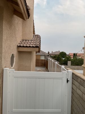Fence Installation using Vinyl