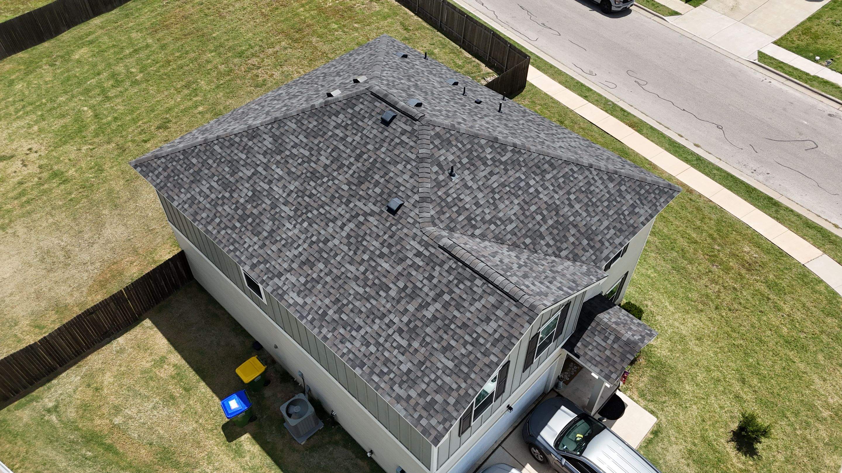 Williamsburg Grey - Owens Corning TruDefinition Duration by RoofsOnly.com