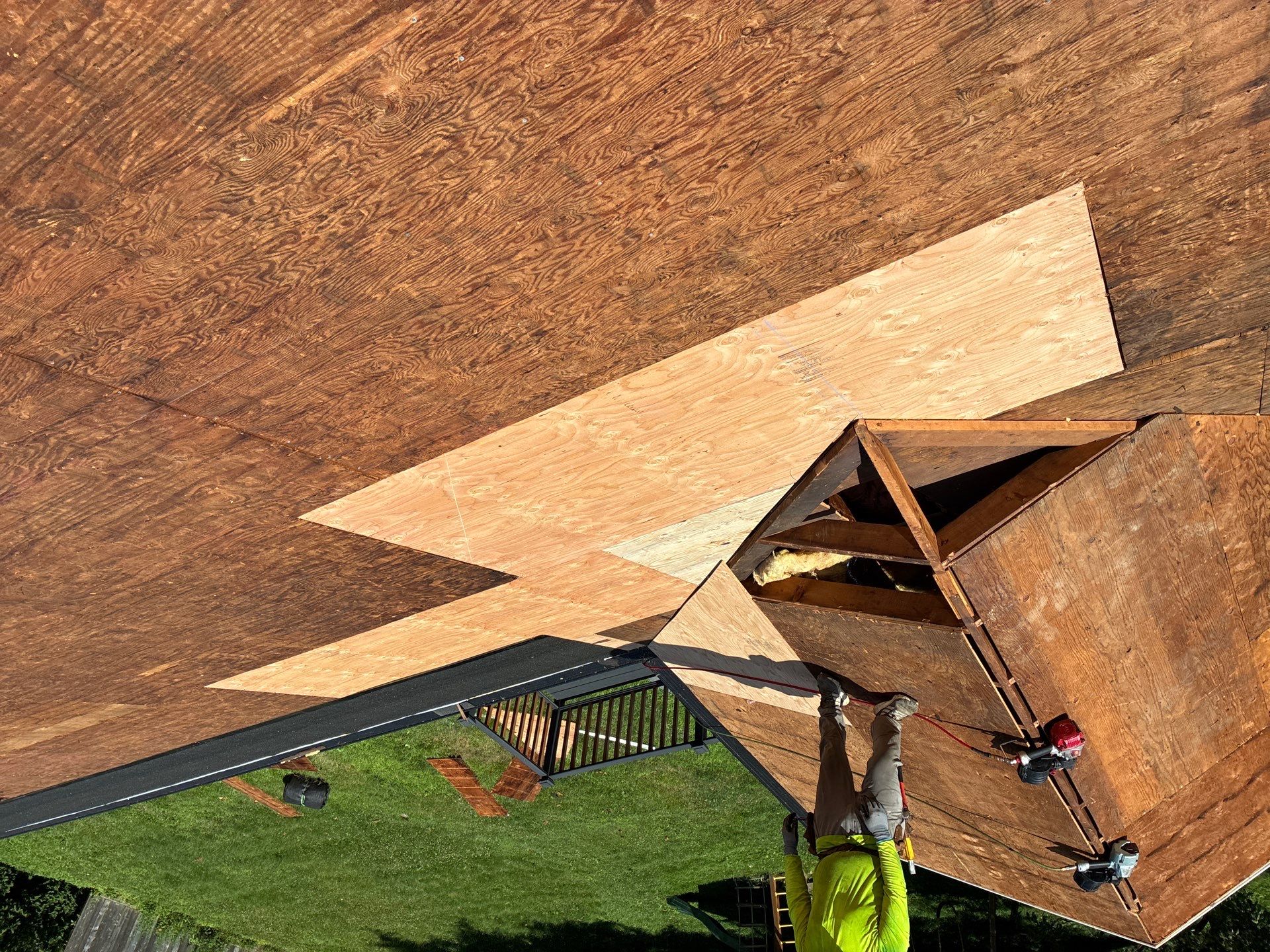 Architectural Roof Replacement – New Canaan, CT by Lecla Home Improvements and Roofing INC