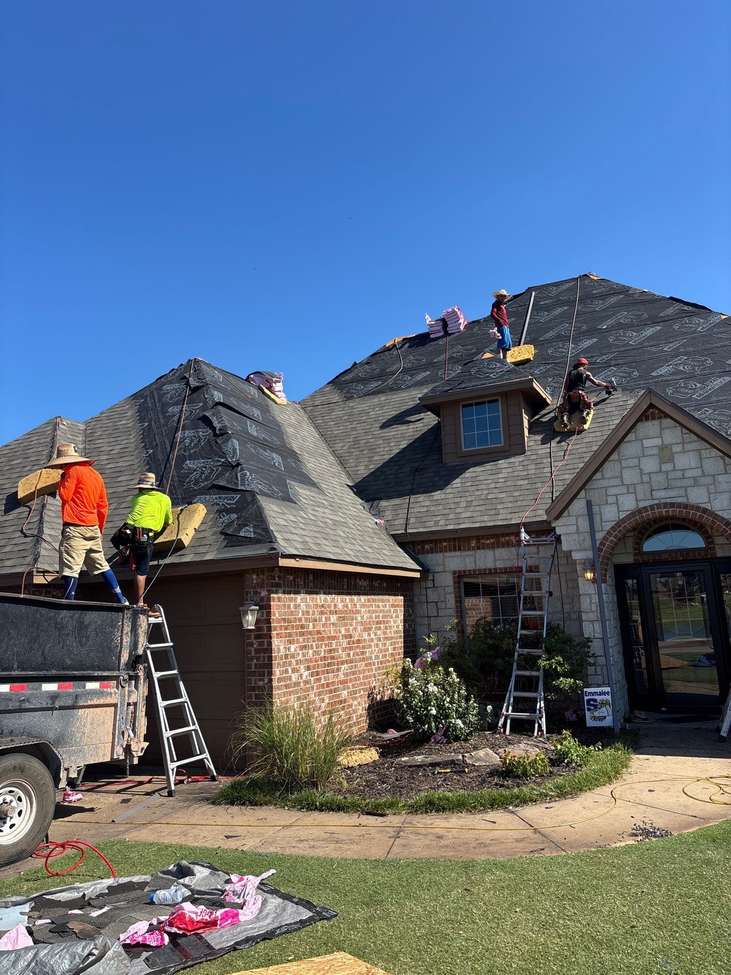 Owens Corning Oakridge - Driftwood by Frontline Roofing and Construction