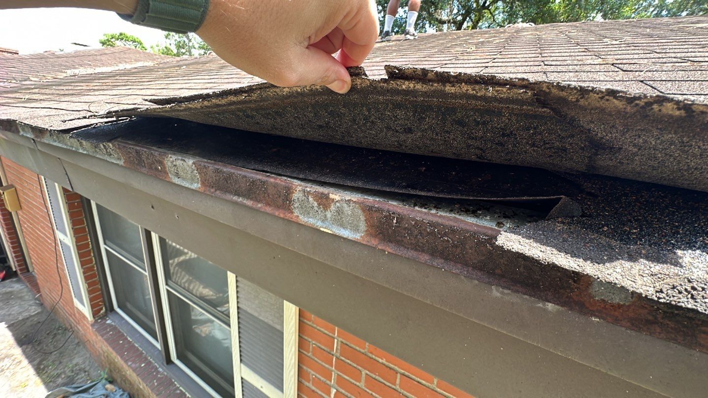 Residential Roofing Installation using Owens Corning Oakridge Estate Grey by Talya Roofing