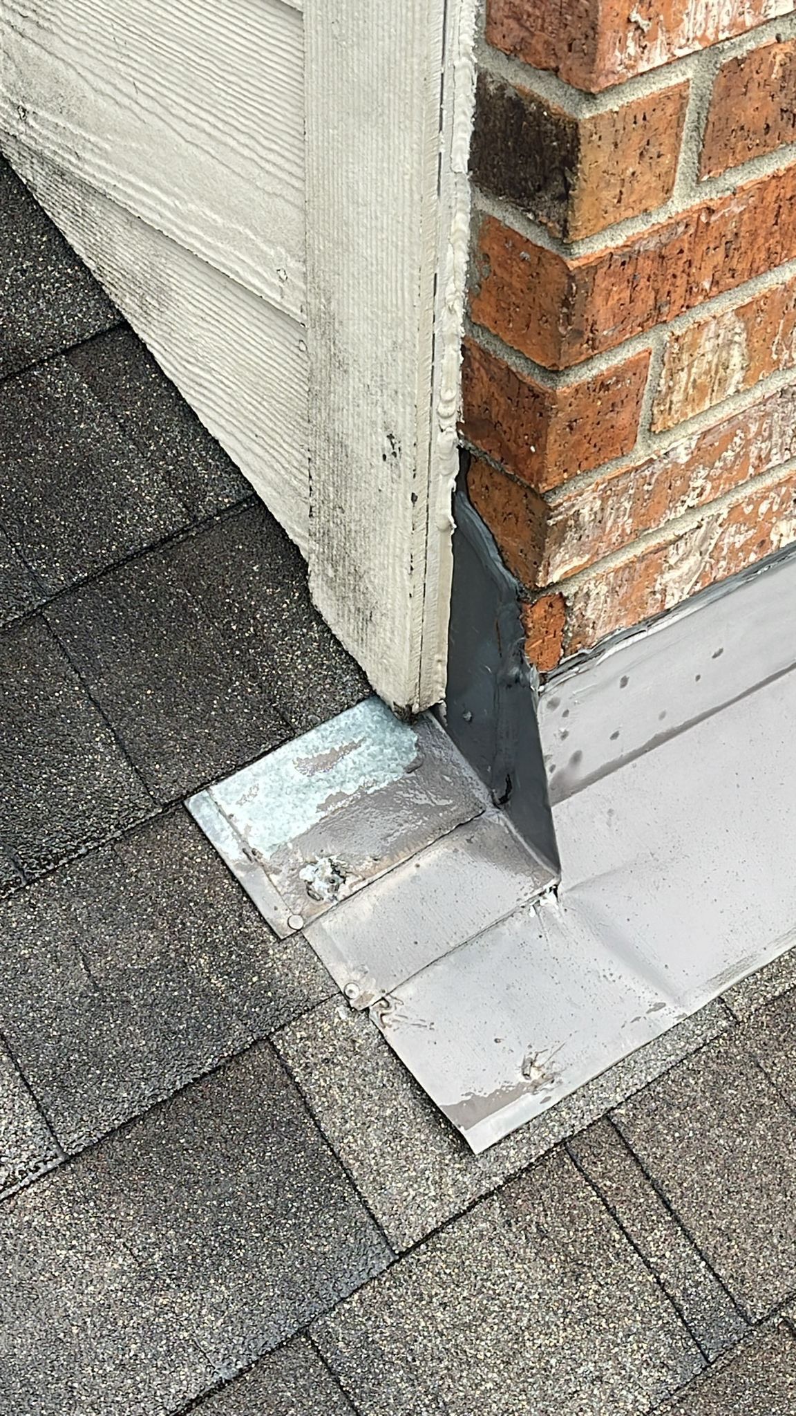 Hail Damage using Owen's Corning Duration (Lifetime) Shingles by Roof Repair Company