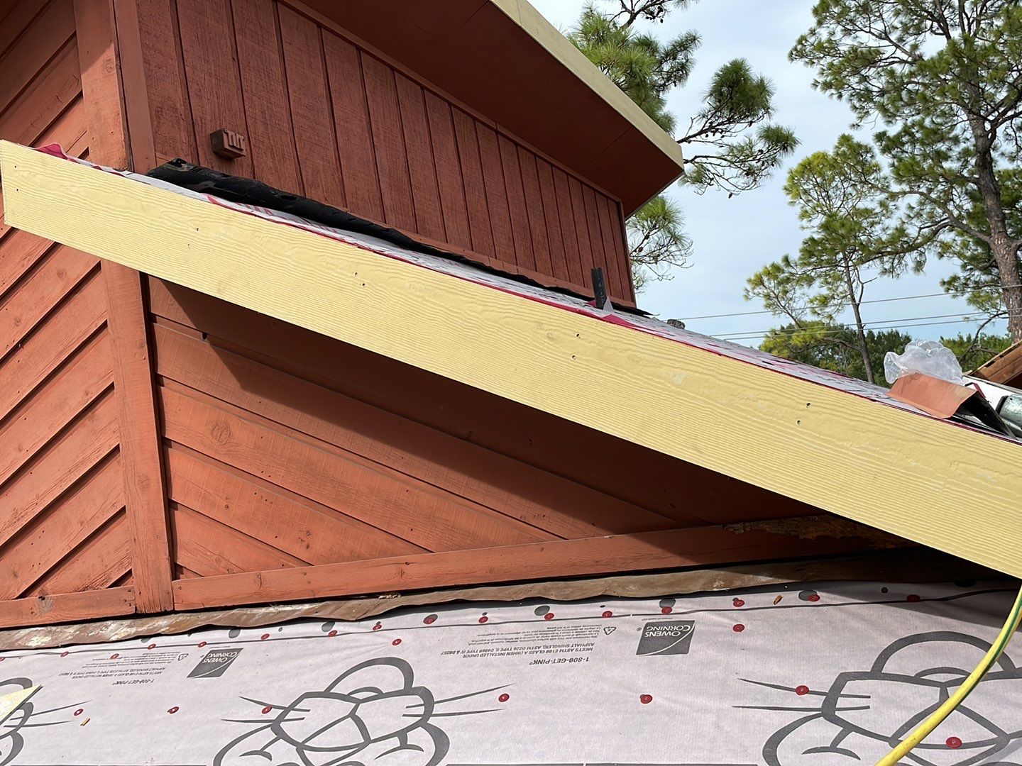 Residential Roofing Installation using Owen's Corning Duration (Lifetime) Shingles by Roof Repair Company