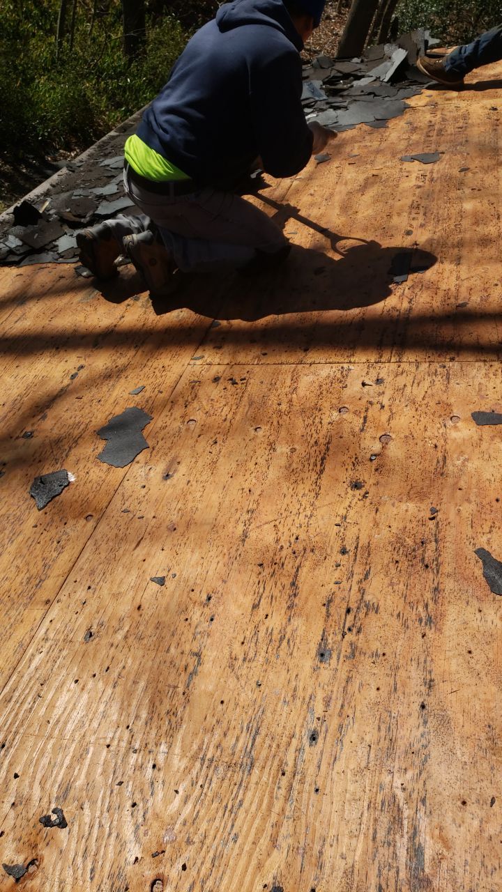 Reston CertainTeed Landmark Resawn Shake New Roof Installation & Siding/Trim Repairs by RM Banning, Inc.