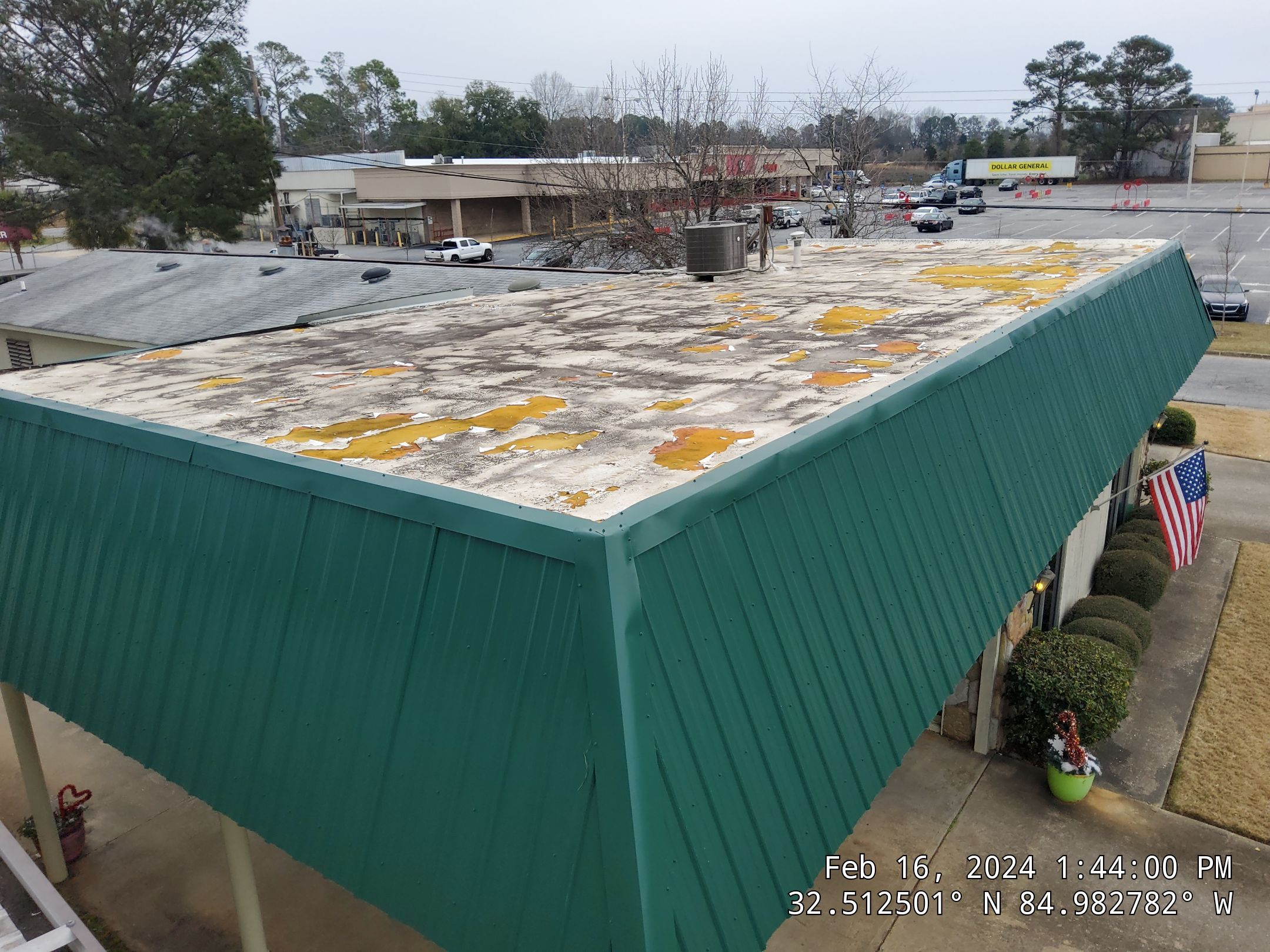 Master Clean Roof and Gutter Cleaning by iGreen Solutions