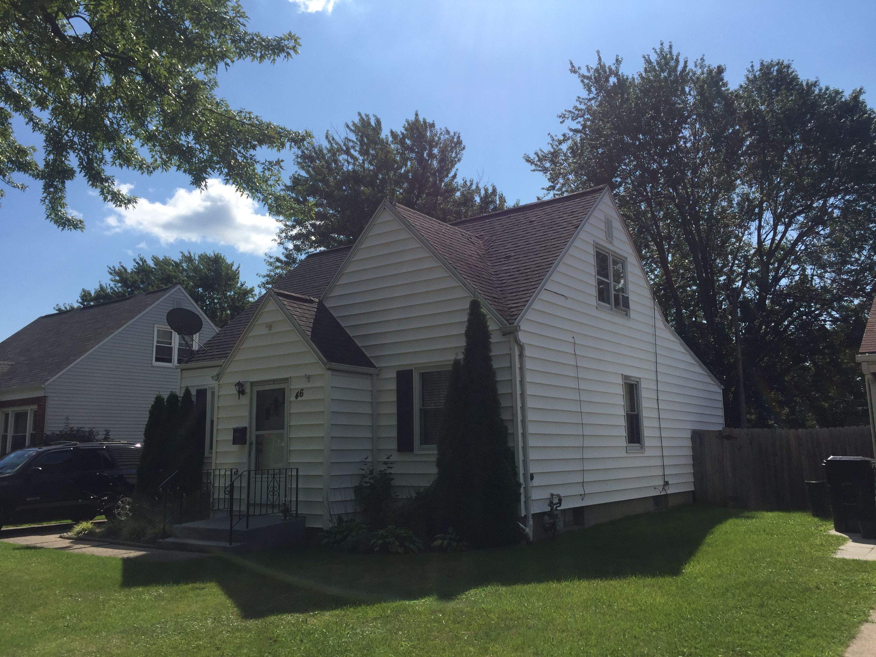 Exterior Siding and Roof by Ivy Lea Construction