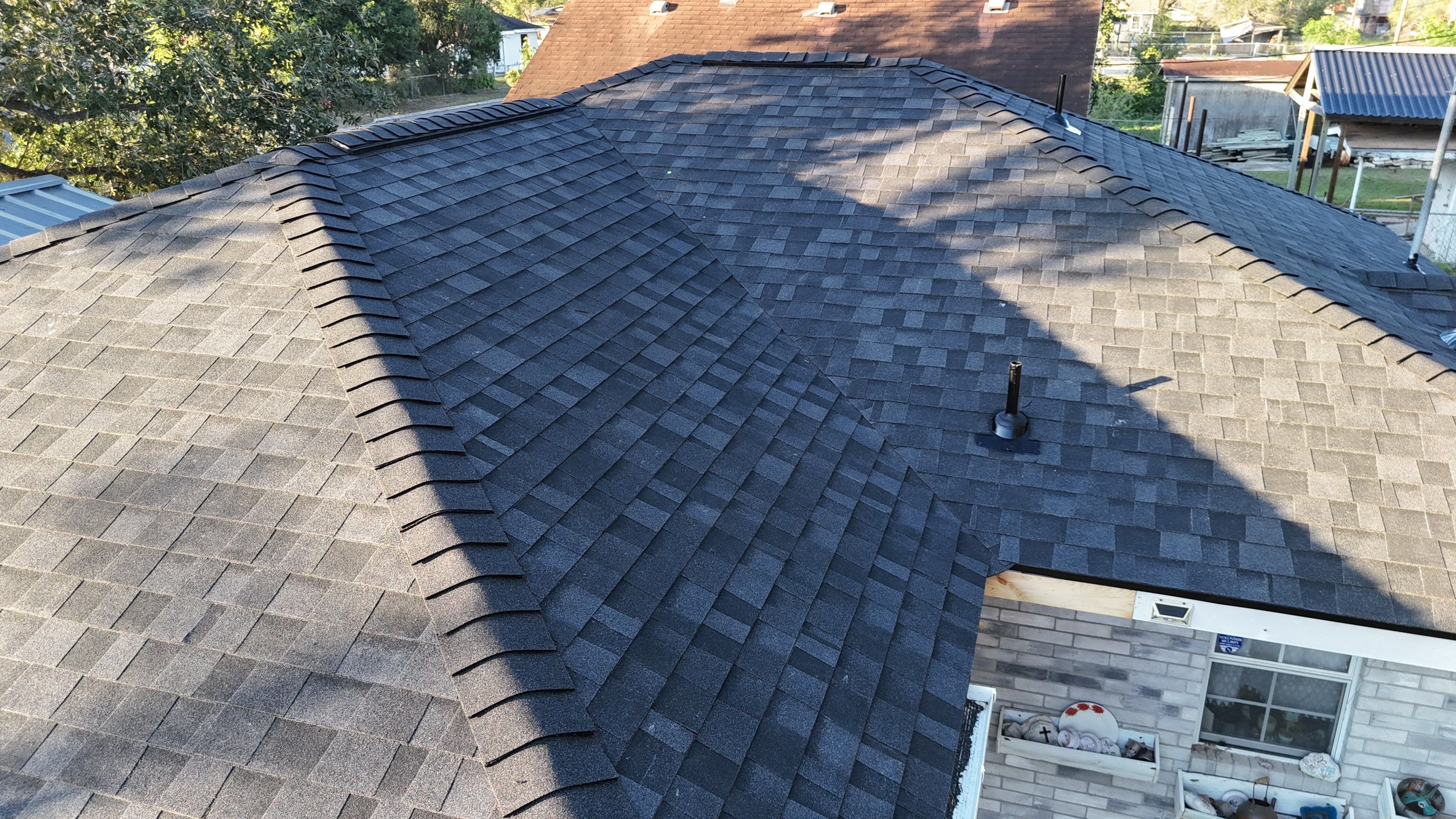 Oakridge Onyx Black in Elsa, Tx by PMG Home LLC