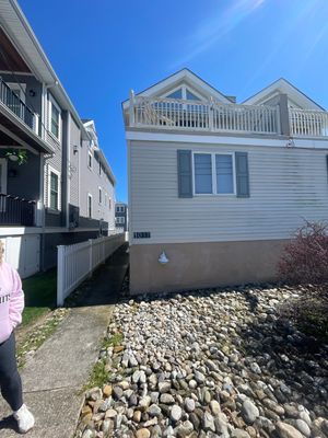 House Wash, Fence Cleaning & concrete Cleaning