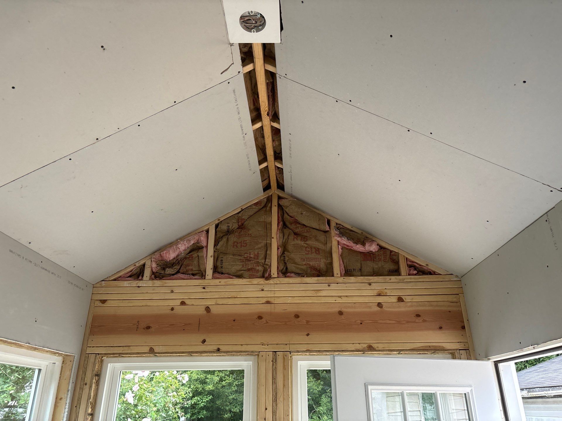 3 Seasons Room by Avalon Roofing and Exteriors