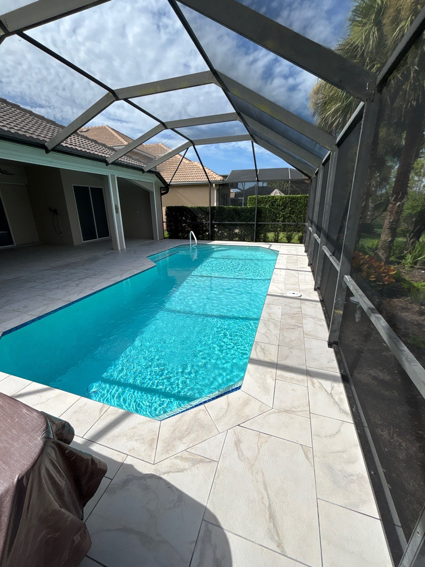 Porcelain Pool Deck - Colonial Country Club by Old Town Pavers Llc