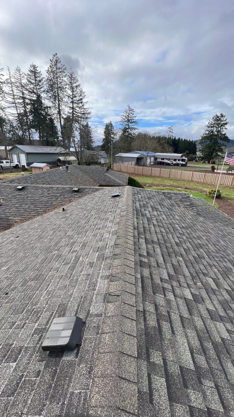 Residential Re-Roof in Lebanon Oregon by Orezona Building & Roofing Company, Inc.